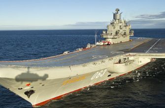 俄海军唯一的一艘航母库兹涅佐夫号航母正在进行海试